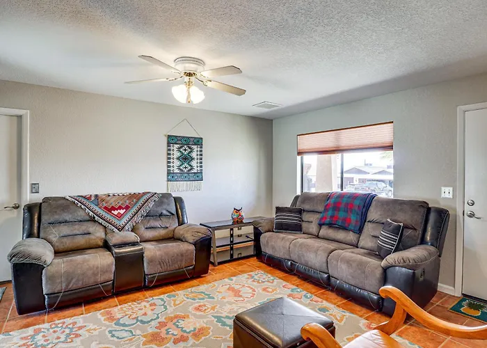 Desert Oasis W/ Hot Tub! 6 Mi To Havasu Holiday home Lake Havasu City