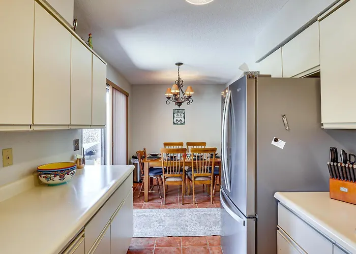 Desert Oasis W/ Hot Tub! 6 Mi To Havasu Holiday home