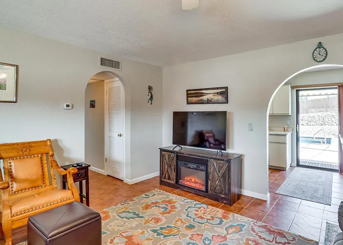 Holiday home Desert Oasis W/ Hot Tub! 6 Mi To Havasu *