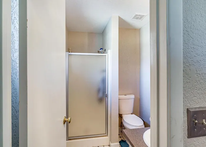 Desert Oasis W/ Hot Tub! 6 Mi To Havasu Holiday home Lake Havasu City