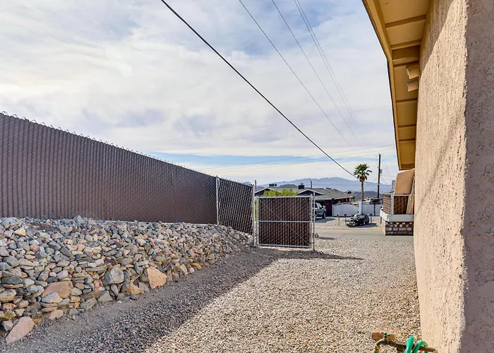 Desert Oasis W/ Hot Tub! 6 Mi To Havasu * Lake Havasu City
